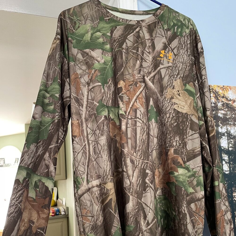 Under Armour men's shirt